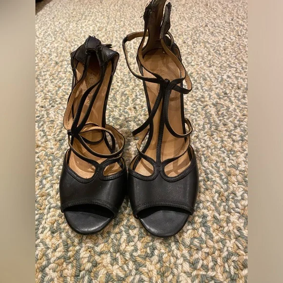 Designer - Picture 2 of 2